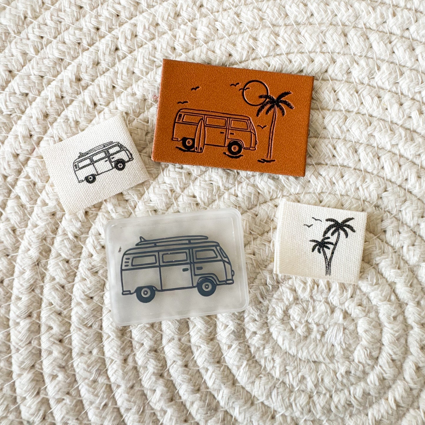 L+E Surfer Van Mini Pack
